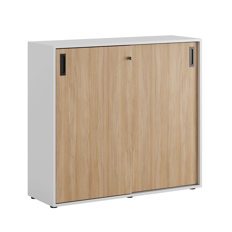 Sliding_door_cabinet_Oak_120x107cm_Plastic-BlackHandles-3 Skjutdörrskåp 120x40x107,5cm - Ek - Bilde 2