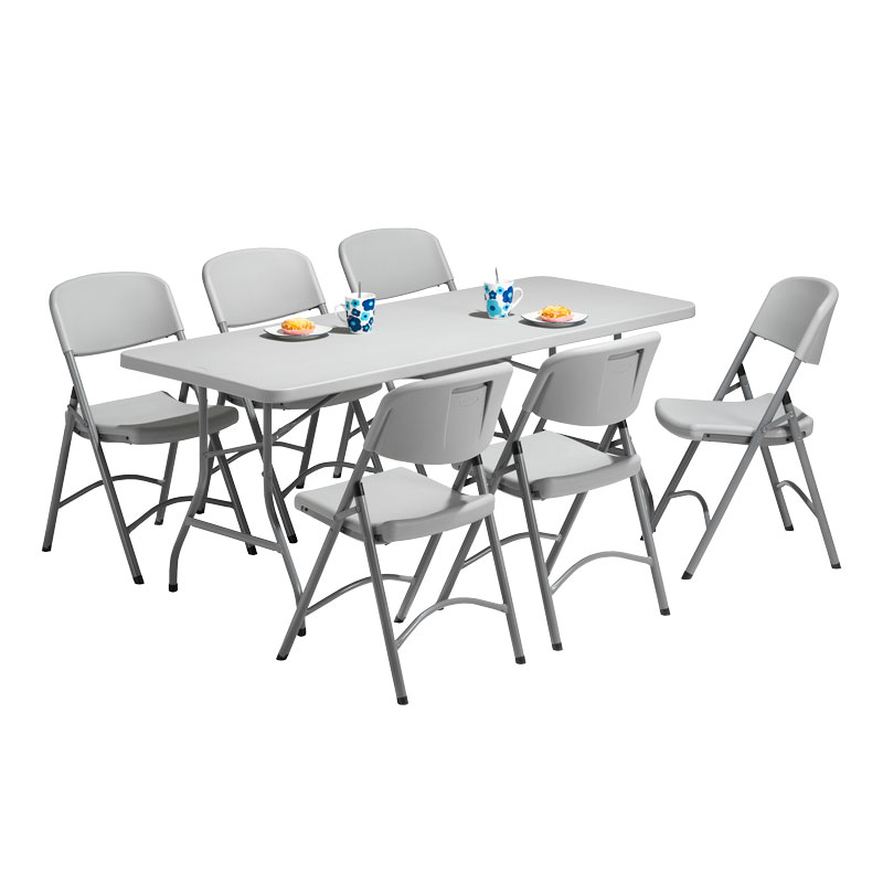 Norman stol og arrangementbord bord och stolar i plast