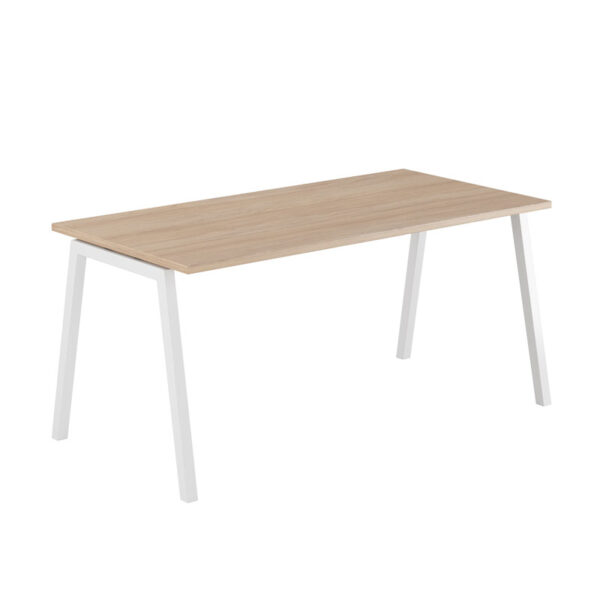 Luna A - Ett modernt bord med fasta ben i A-form - Bilde 1