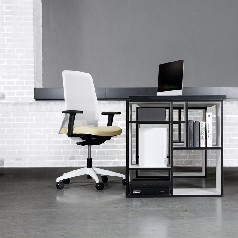 ALLE er1_office_800x800 EVERYis1 - Modern kontorsstol i tyg - Bilde 3
